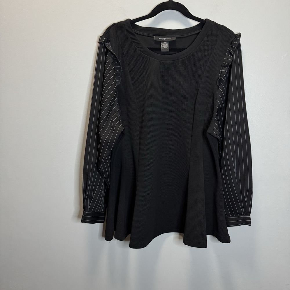 Ashley Stewart Top Black White Striped Sleeves Women's Size  18/20‎ *see Photos*